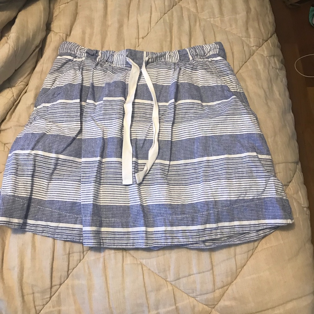 Gap mini skirt
